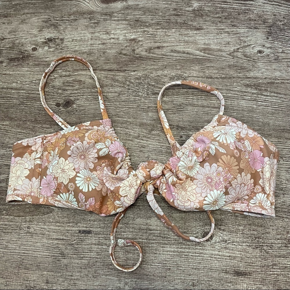 Xhilaration Daisy 70s Print Bikini Top Size Large